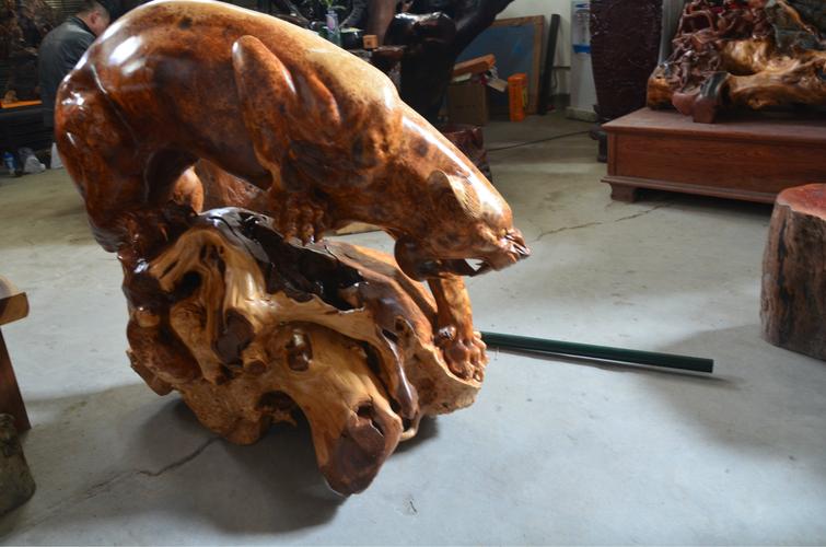 福州意达工艺木雕厂生产的各种工艺品摆件 杉木榴《福豹到家》图片_3
